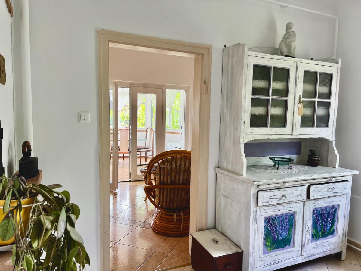 Csodakertes kisház Balatonfűzfőn Villa Exterior foto
