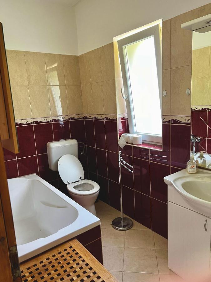 Csodakertes kisház Balatonfűzfőn Villa Exterior foto