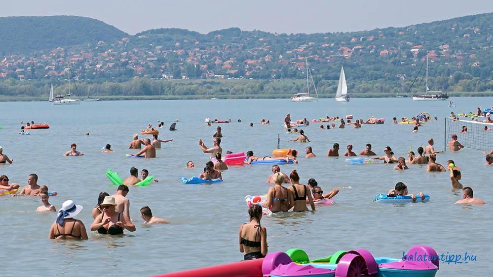 Csodakertes kisház Balatonfűzfőn Villa Exterior foto