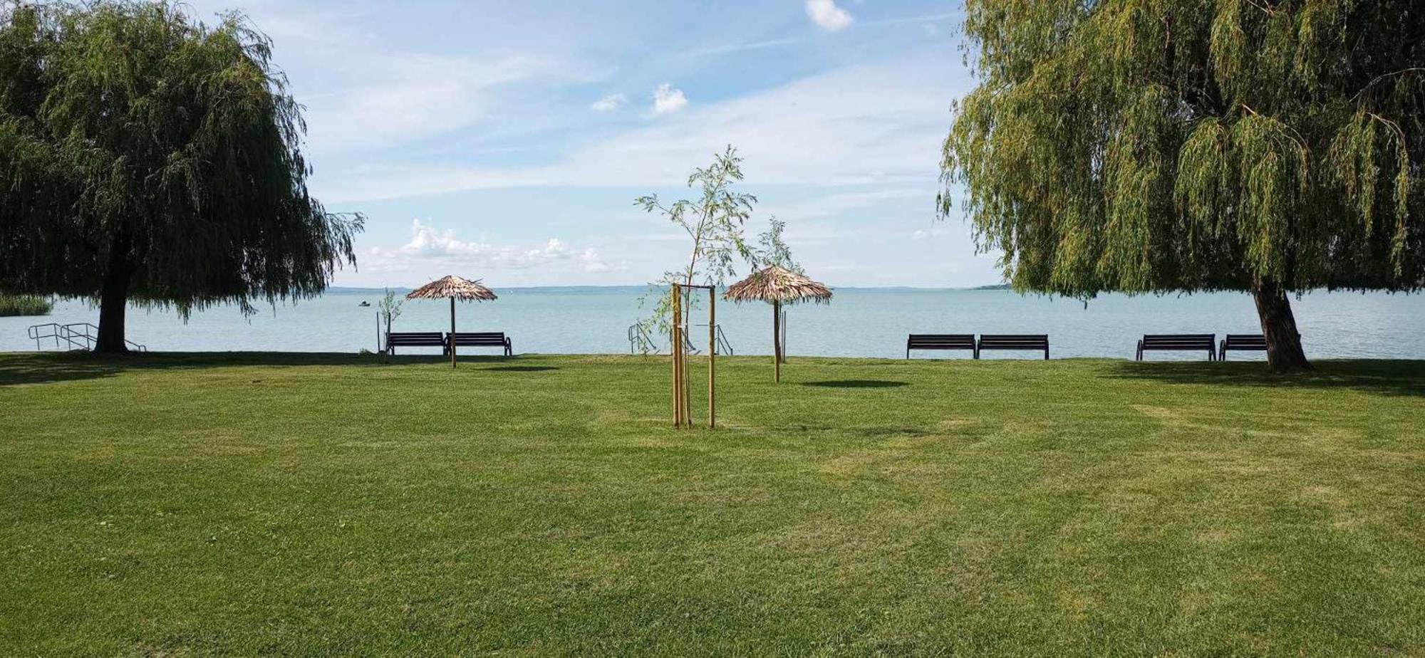 Csodakertes kisház Balatonfűzfőn Villa Exterior foto